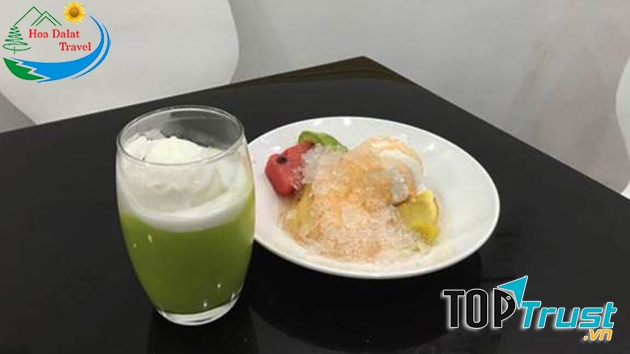 Quán kem bơ cô Huyền