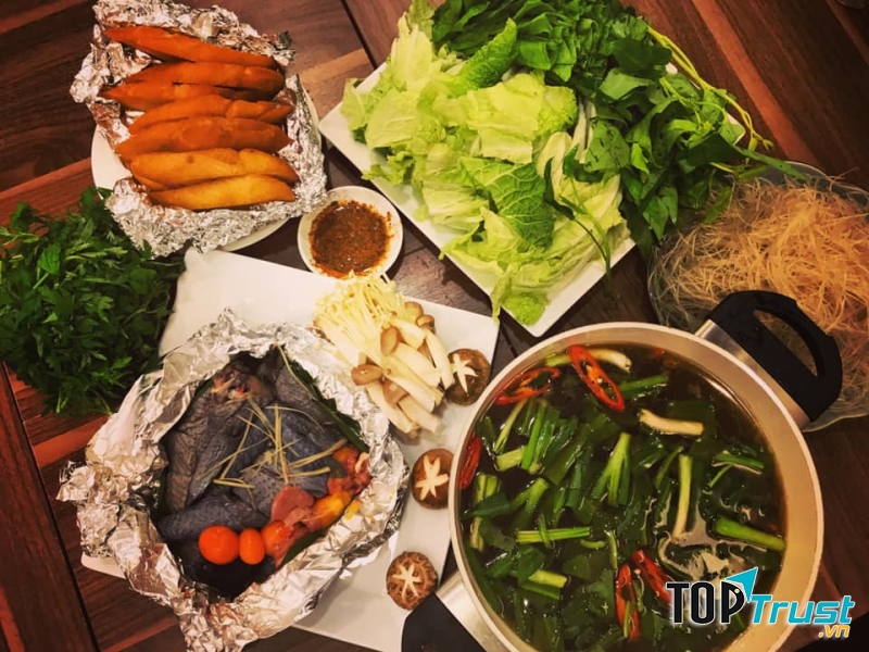 Quán Kiến thực sự đã chuyển tải vô cùng tài tình và tinh tế hương vị nguyên bản của các món ăn này đến với thực khách Thủ Đô.