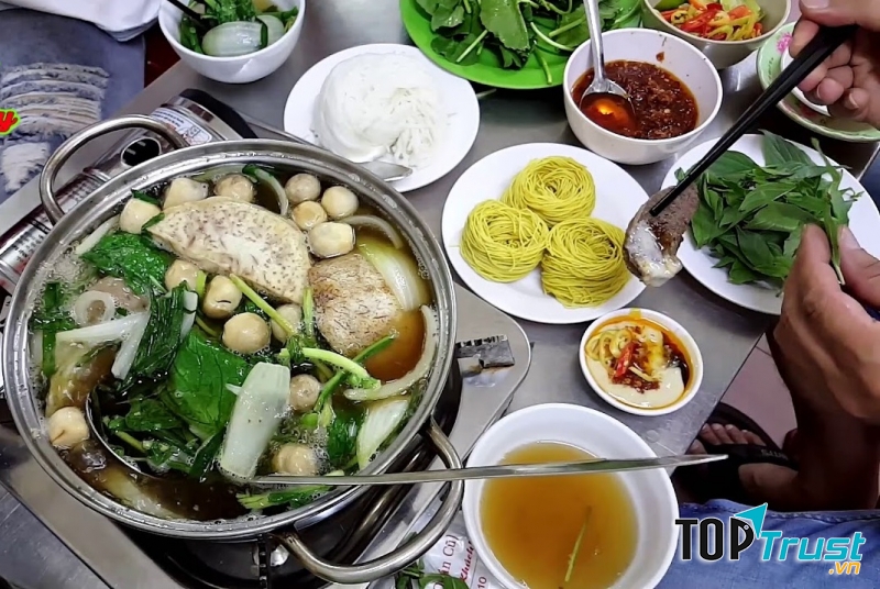 Quán lẩu bò Năm Cảnh