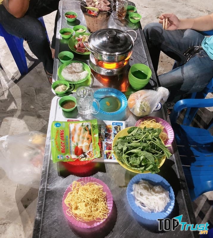 Quán lẩu bò Tư Nhiên - Núi Sam