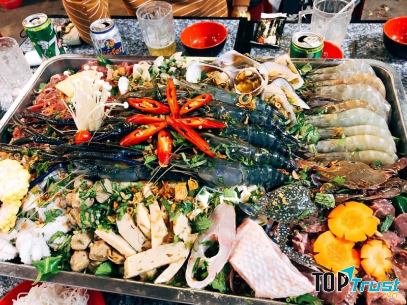 Quán Lẩu Khổng Lồ Bao No