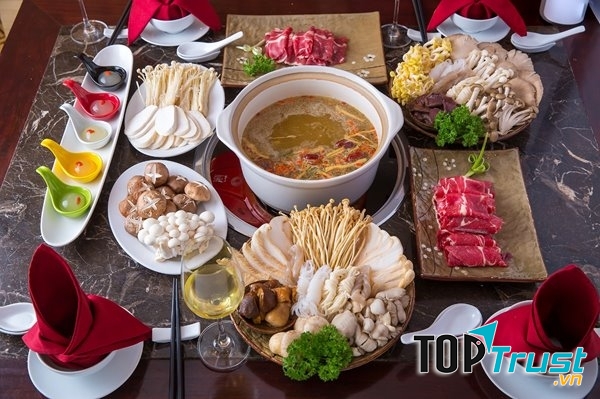 Quán Lẩu Nấm Ashima đặc biệt nổi tiếng với món lẩu nấm trứ danh