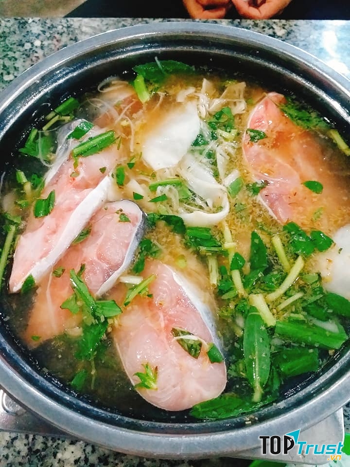 Lẩu Sáu Mai