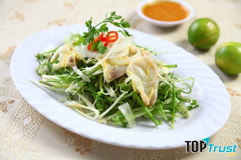 Quán Mây bốn phương - Gỏi cá vườn chuối
