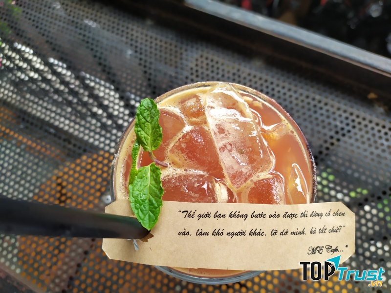 Đồ uống tại quán