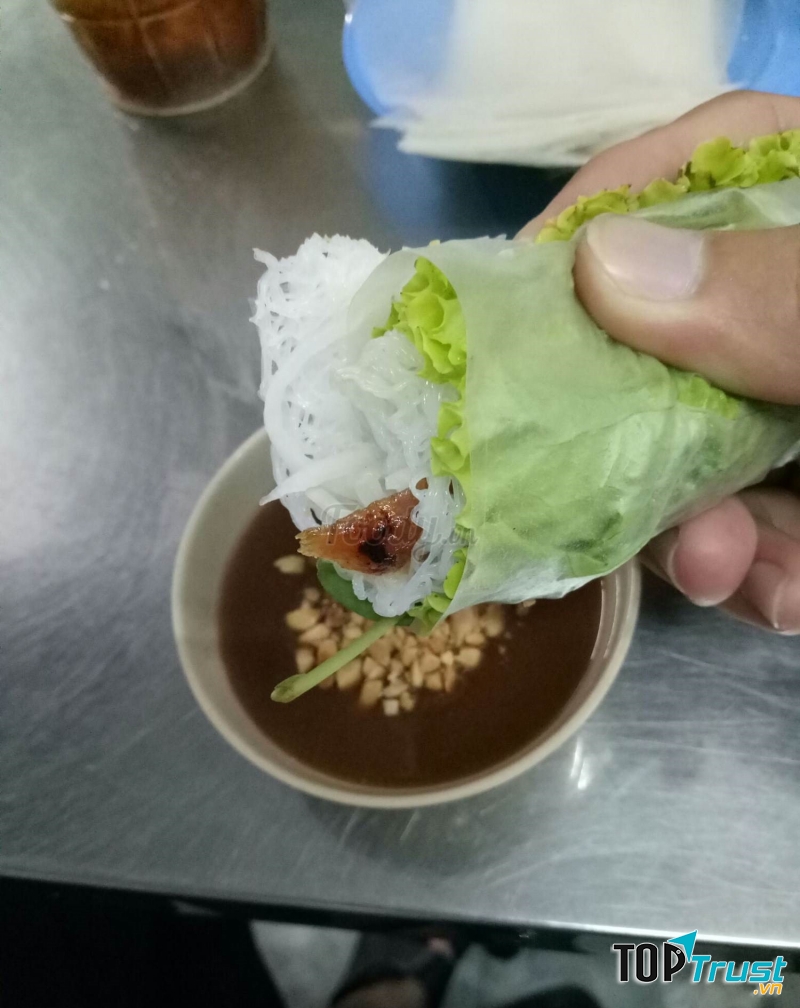 Quán nem nướng Hai Vân