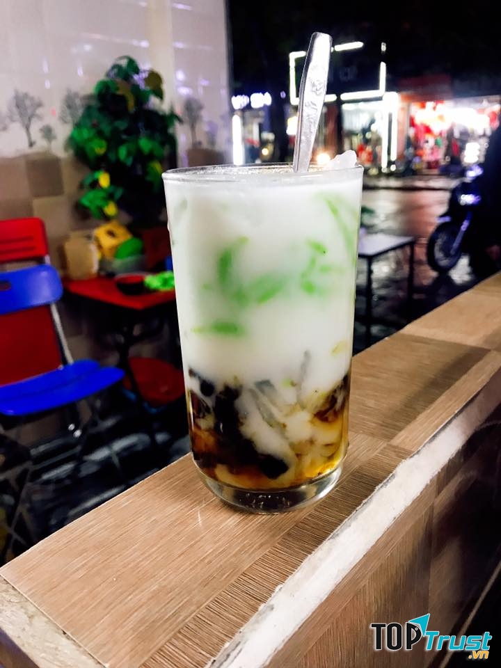 Hương vị của chè rất vừa miệng, hợp với khẩu vị chung của người dân Hải Phòng.