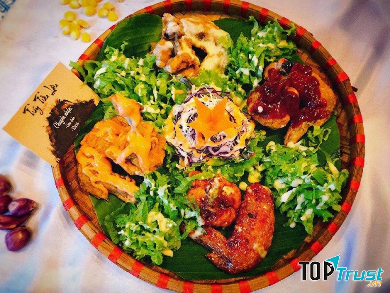 Món nướng ở đây là món ăn được yêu thích nhất, đặc biệt là thịt bò nướng.