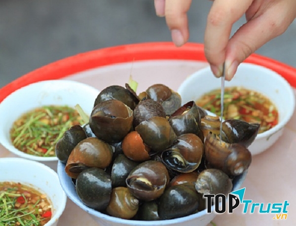 Quán Ốc 9 là một trong những quán ốc ngon và nổi tiếng nhất ở Biên Hòa