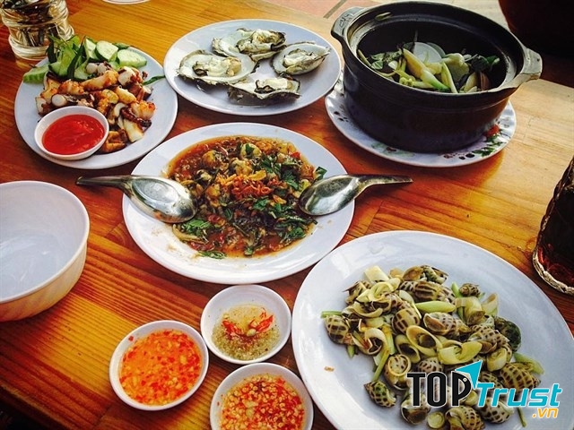 Quán Ốc Tự Nhiên