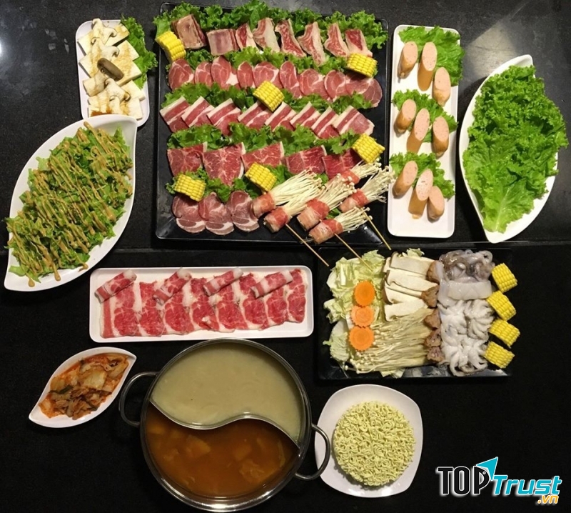 Oppa có nhiều combo lẩu - nướng cực kì hấp dẫn