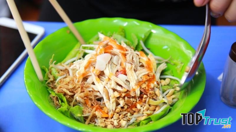 Các món ăn tại quán Quen lại không hề đắt chút nào,