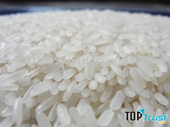 Quan sát trực quan bên ngoài có thể phân biệt được gạo giả gạo thật