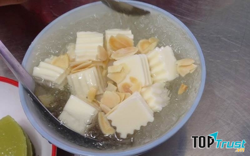 Thạch Chè là một trong những quán chè ngon nhất ở quận 5, TP. Hồ Chí Minh