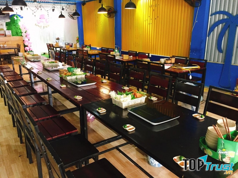 Không gian tại quán Thai Coco