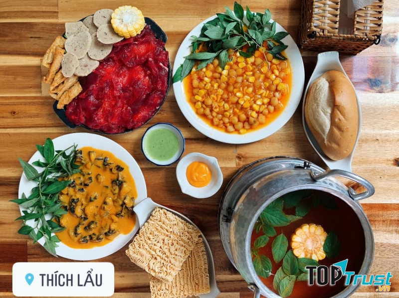 Món ăn tại Thích Lẩu