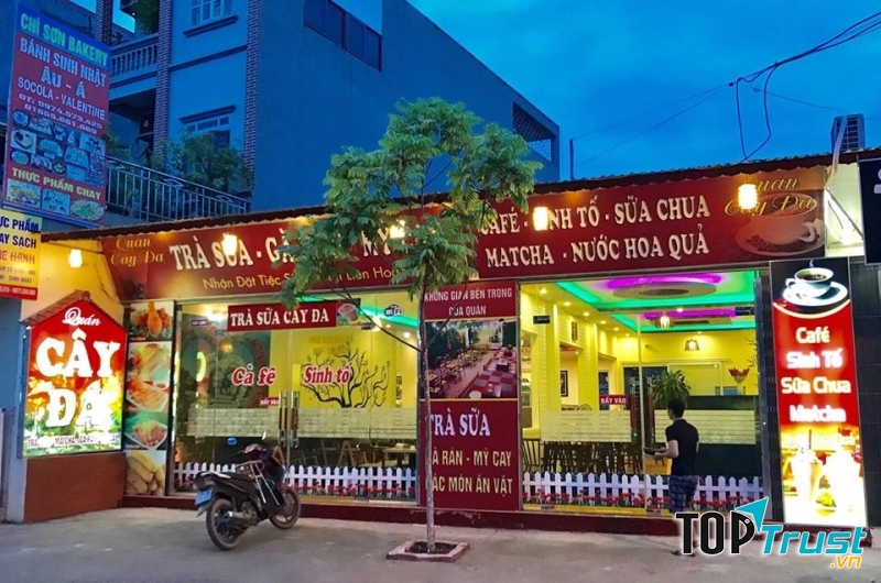 Quán trà sữa Cây đa