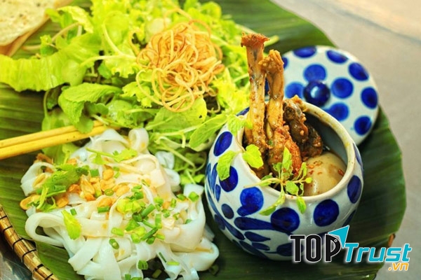 Mì Quảng ếch quán Trang