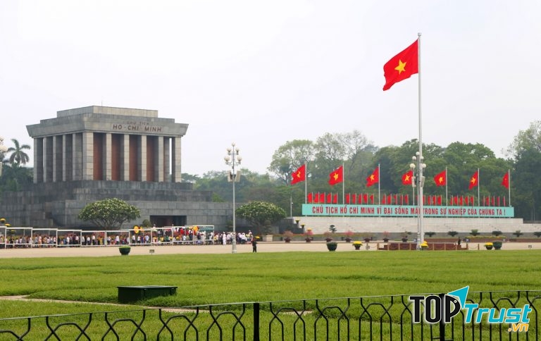 Quảng trường Ba Đình.