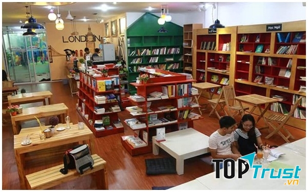 Quảng trường sách Books Square - Một không gian yên tĩnh cho bạn thư giãn tìm tòi các đầu sách, cùng gia đình đọc sách và thảo luận về các loại sách