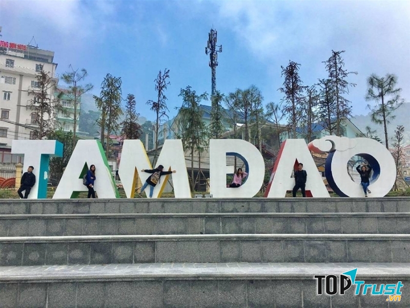 Quảng trường Tam Đảo