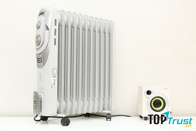 ﻿﻿Quạt sưởi dầu Holmes HOH3000: