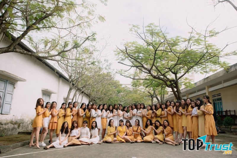 Quay - Kỷ Yếu Đà Nẵng