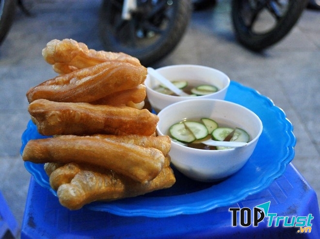 Một suất quẩy ở Hàng Bông
