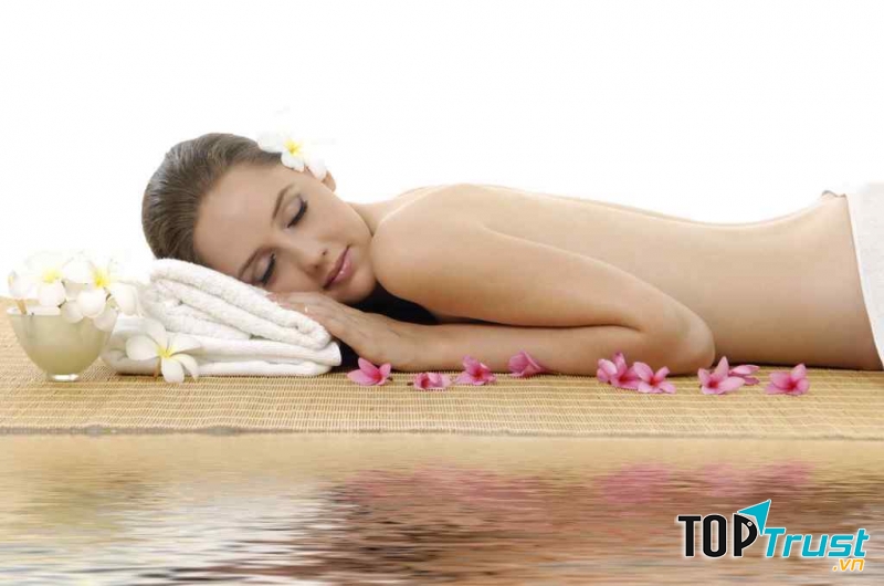 Tắm trắng toàn thân tại Queen spa