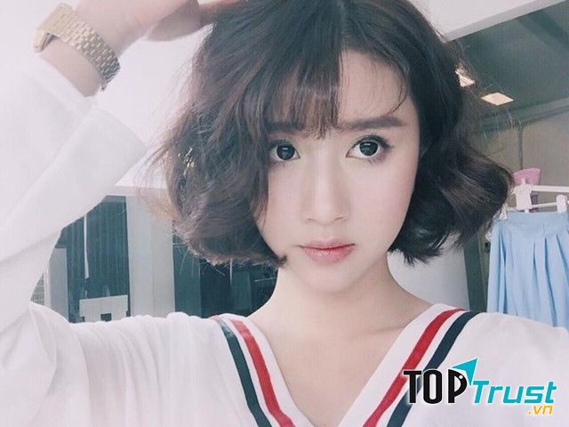 Quỳnh Anh Shyn cô hotgirl trẻ văn võ song toàn