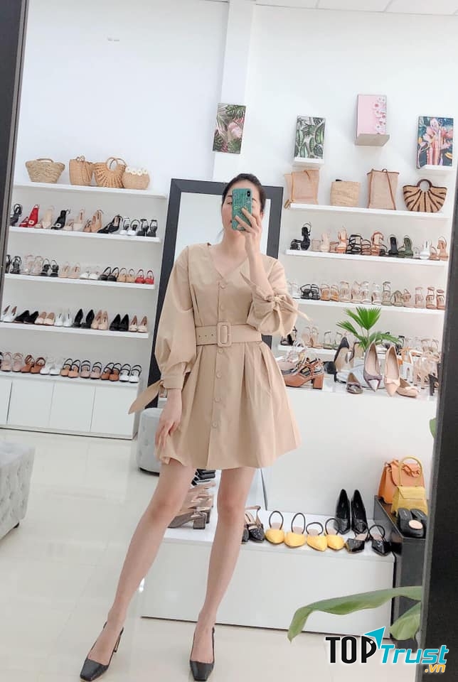 Đầm thiết kế sang trọng