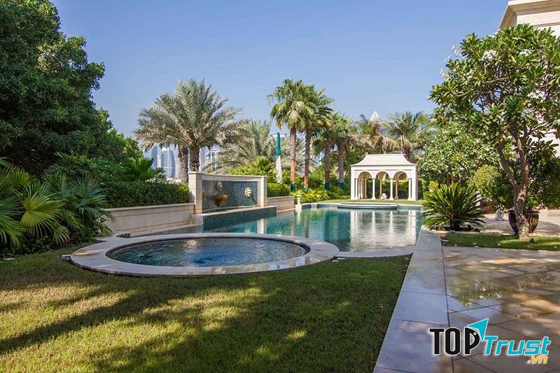 R Sector Villas In Emirates Hills, Dubai mệnh danh là một ngôi biệt thự xa hoa