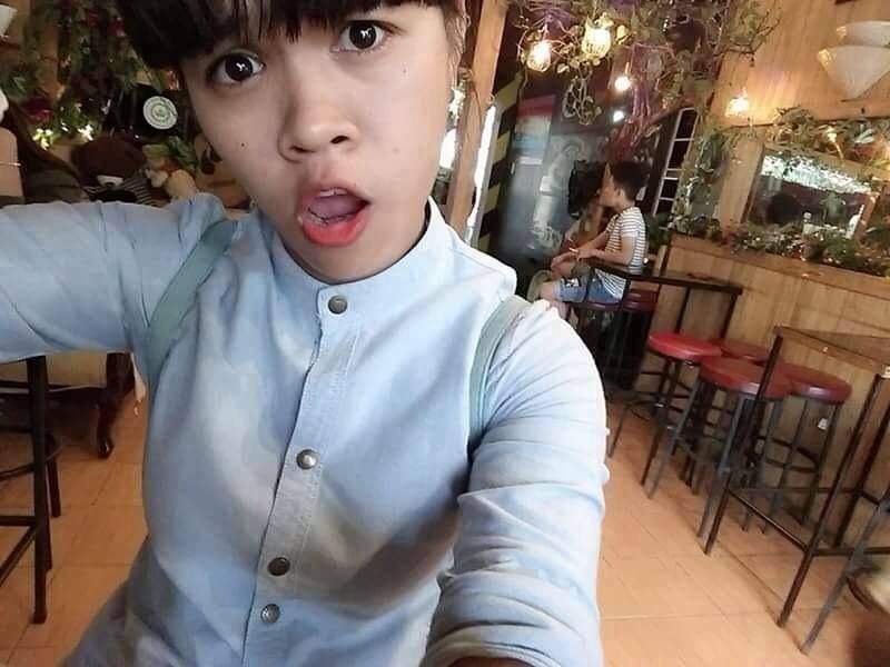 Sống ảo ở quán :))