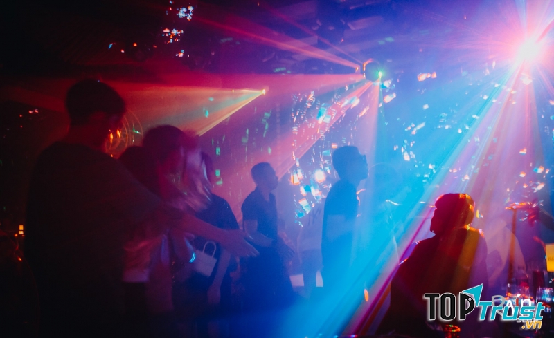 Rain Night Club Bar