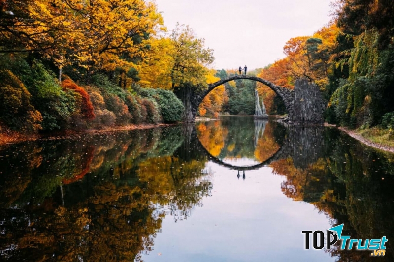 Cây cầu quỷ dữ ở nước Đức