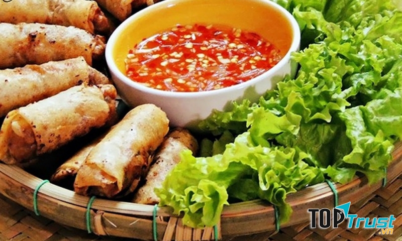 Món Ram cuốn đầy đặn, hấp dẫn