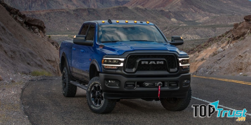 Nếu bạn cần một chiếc xe để giúp mình làm những công việc khó khăn, đôi lúc lại khó quá cho một chiếc bán tải thông thường thì Ram Power Wagon sẽ là một lựa chọn tuyệt vời khi đó.