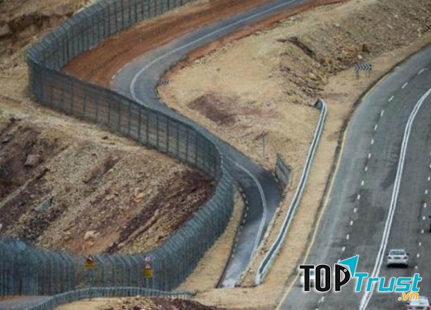 Rào chắn giữa Israel và Ai Cập