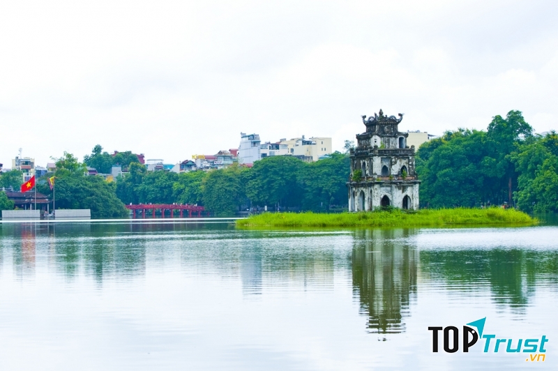 Hồ Gươm là biểu tượng lâu đời của Hà Nội