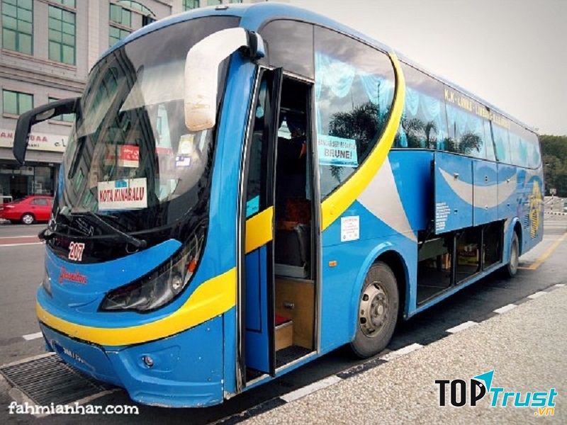 Tuy nhiên, do luật giao thông nghiêm khắc, cùng ý thức văn minh của mỗi công dân nên rất ít những vụ tai nạn giao thông xảy ra.