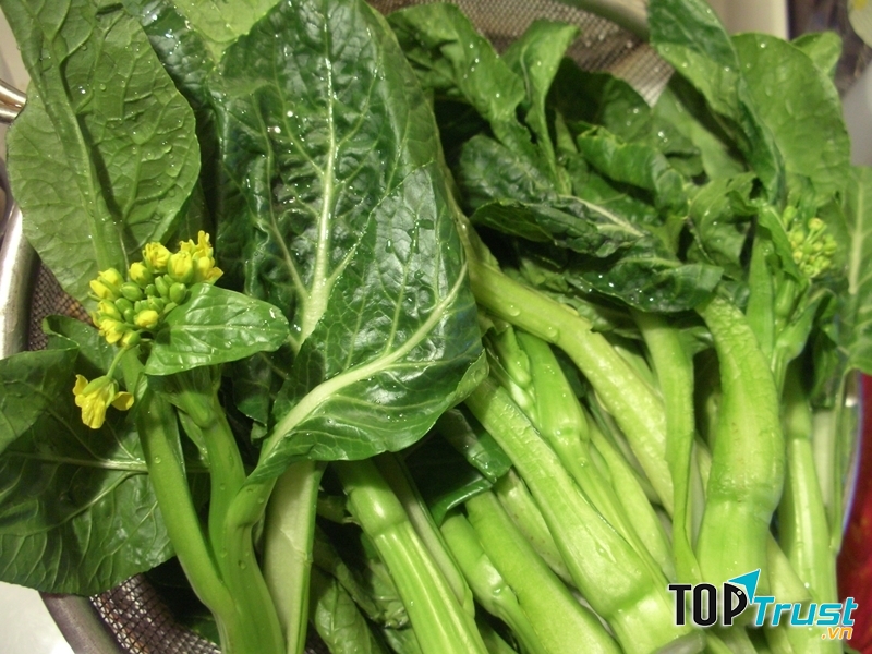 Rau bina (cải bó xôi)