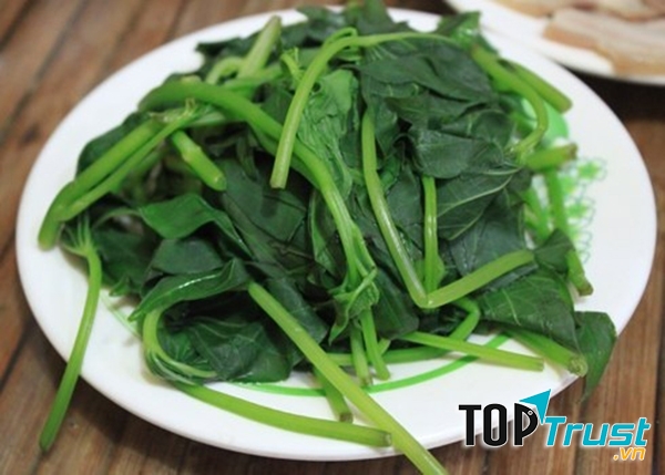 Không sử dụng lại rau cải nấu chín để qua đêm