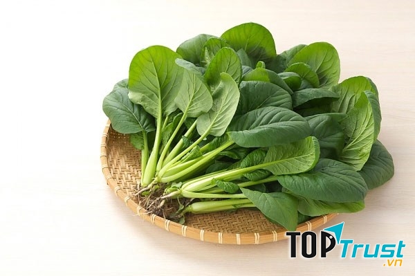 Rau chân vịt – giàu axit folic