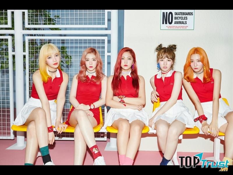 5 cô nàng cá tính nổi bật với trang phục thể thao tennis cùng màu tóc ấn tượng