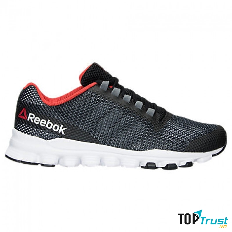 Giày của hãng Reebok.