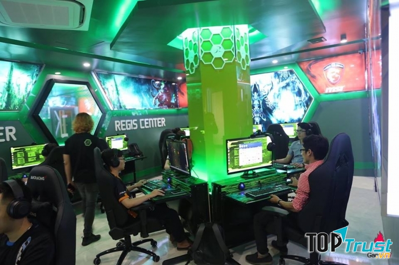 Regis Gaming Center