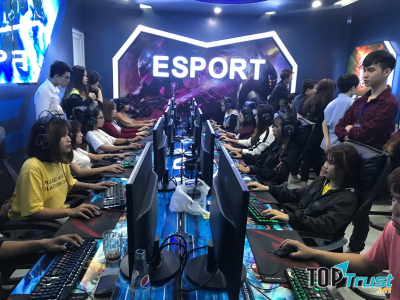 Regis Gaming Center