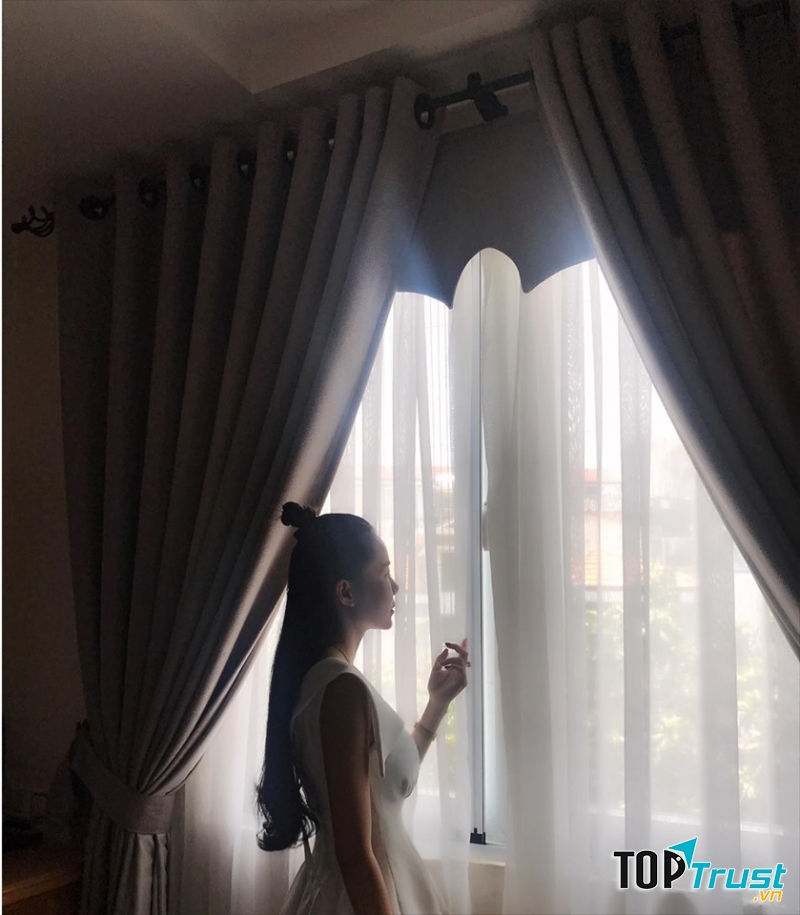 Rèm rất dày dặn