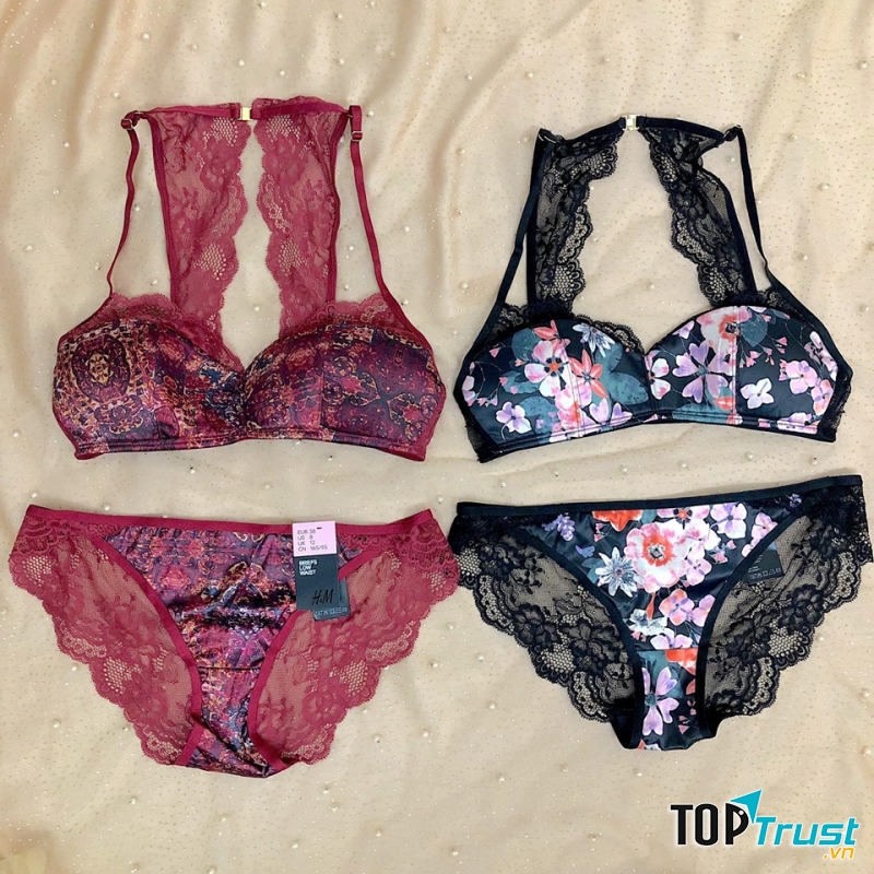 Chất liệu vải cực tốt mỏng nhẹ, thoải mái và có khả năng tôn dáng của phụ nữ Việt