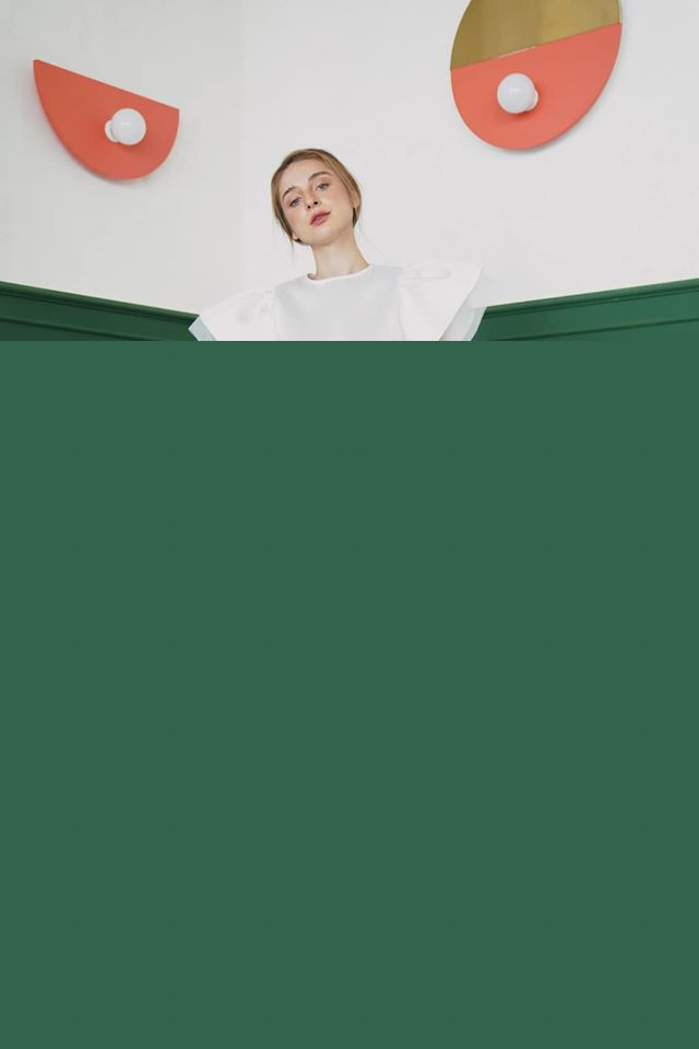 REN - mang đến nét tinh tế nhẹ nhàng.